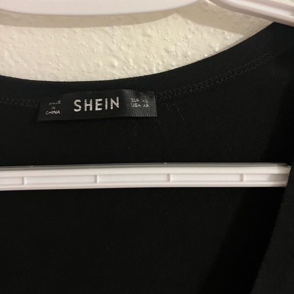 crop top - Picture 2 of 2